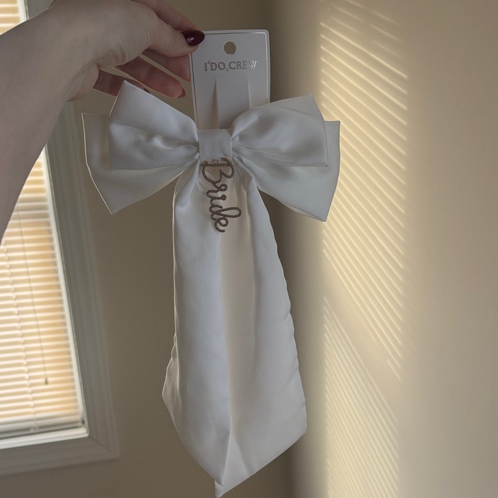 White Bride Bow with Gold Embroidery